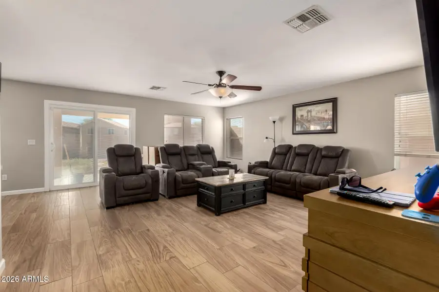 885 E Lakeview Drive, San Tan Valley, AZ 85143 - #3