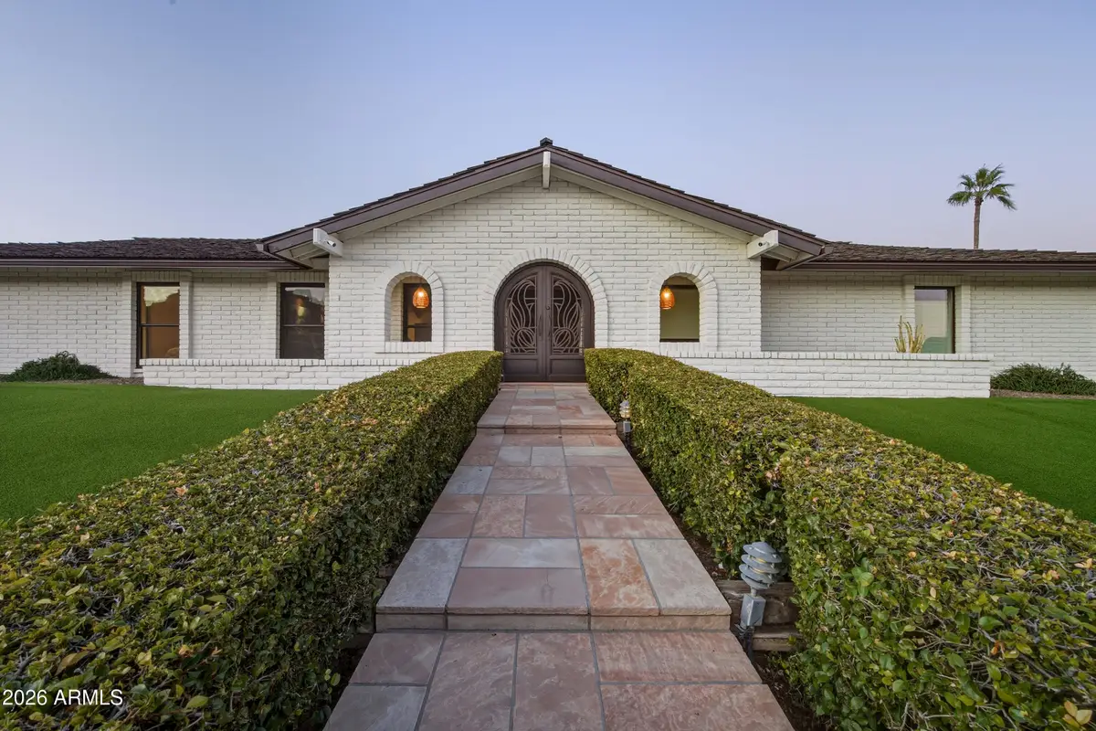 2404 E Mountain View Road, Phoenix, AZ 85028 - #1