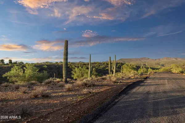#1 N Quiet Hills Drive #Lot 1, Morristown, AZ 85342