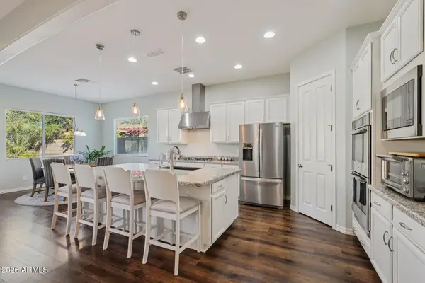 9228 W Robin Lane, Peoria, AZ 85383