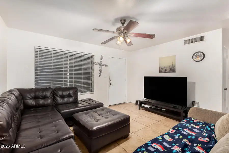 7522 W Cheery Lynn Road, Phoenix, AZ 85033 - Image #2