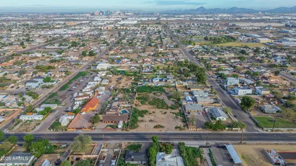 832 E Roeser Road, Phoenix, AZ 85040