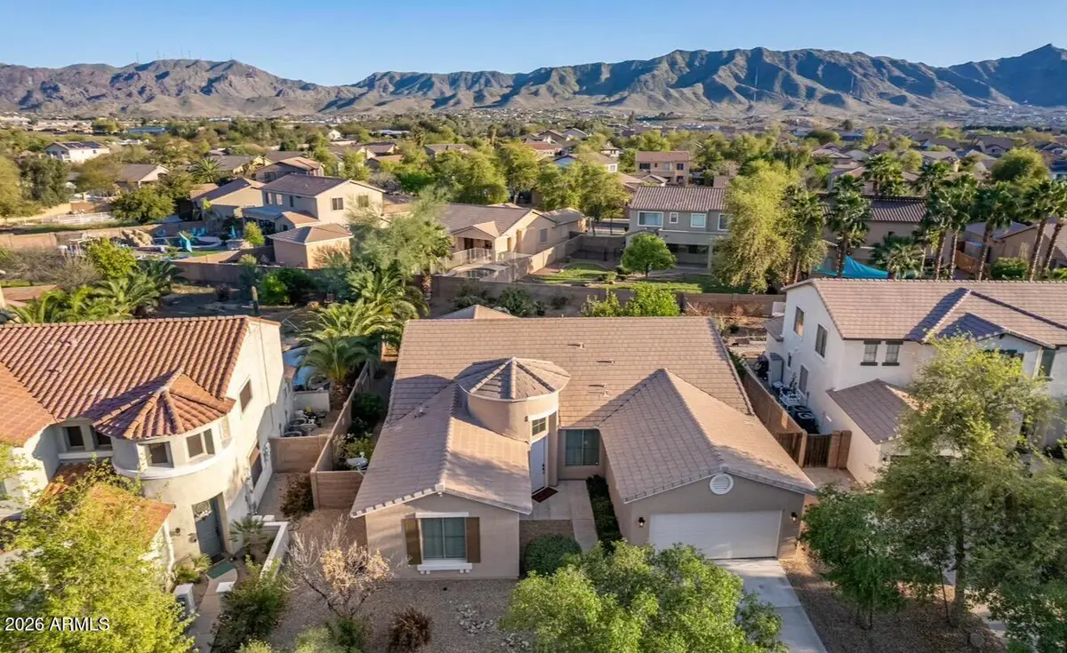 2115 W Branham Lane, Phoenix, AZ 85041 - Image #1