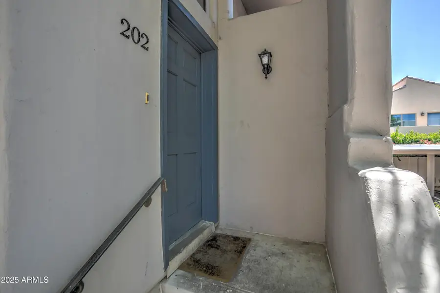 7300 N Dreamy Draw Drive #202, Phoenix, AZ 85020 - Image #2