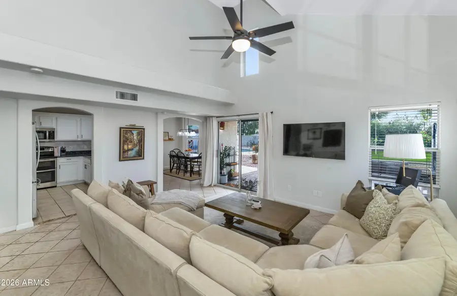 3021 E Wahalla Lane, Phoenix, AZ 85050 - Image #2