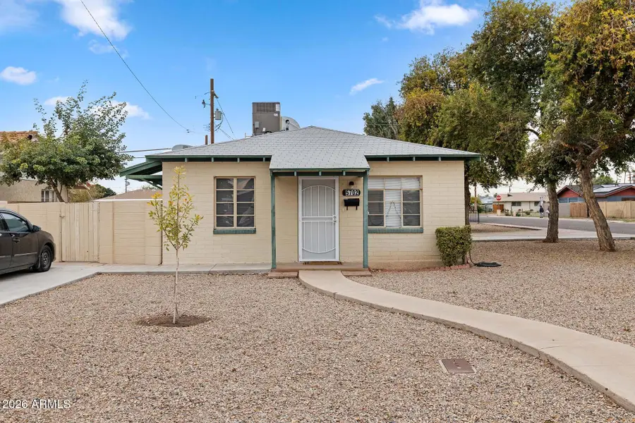 5702 W Vista Avenue, Glendale, AZ 85301 - Image #2