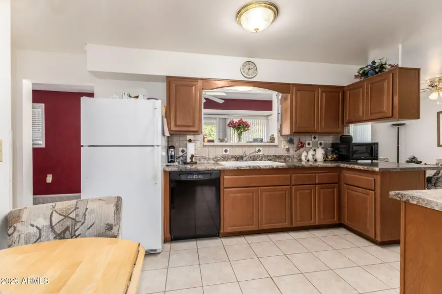 10236 W Sun City Boulevard, Sun City, AZ 85351 - Image #2