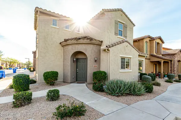 3933 E Cat Balue Drive, Phoenix, AZ 85050