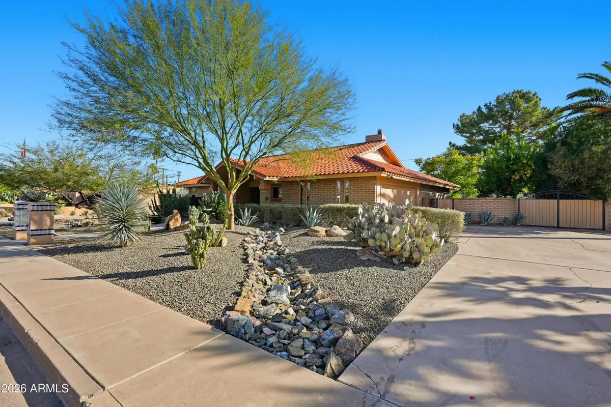 14029 N Canterbury Drive, Phoenix, AZ 85023 - Image #1