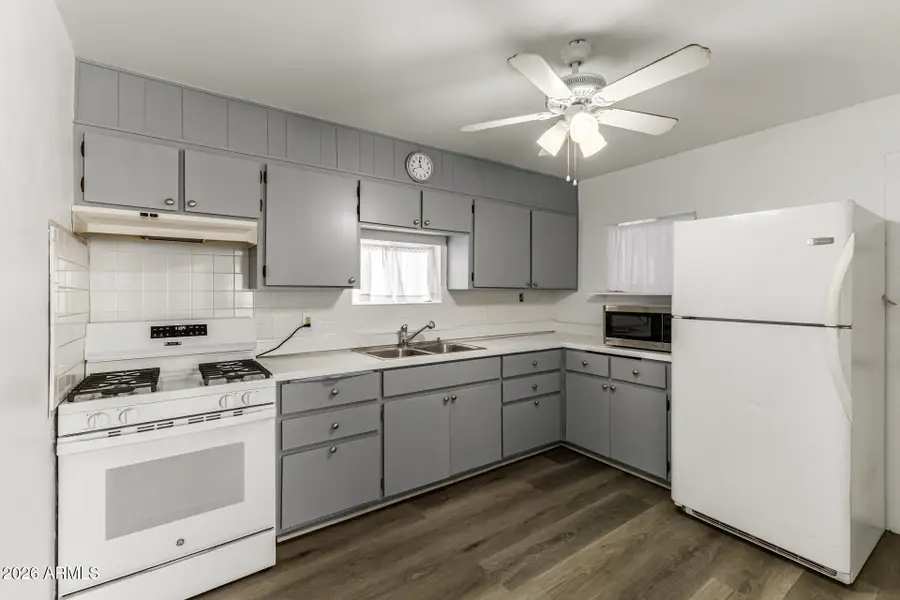 8920 N 10th Street, Phoenix, AZ 85020 - Image #2