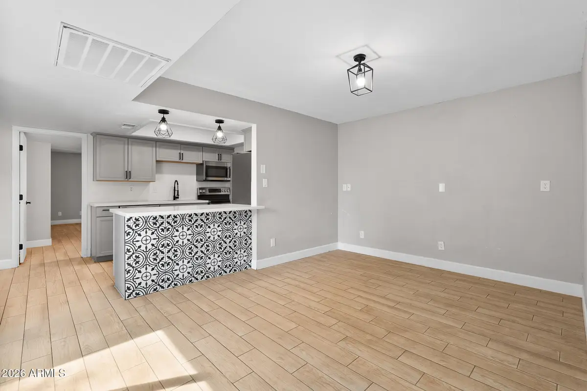 3101 W Loma Lane, Phoenix, AZ 85051 - #1