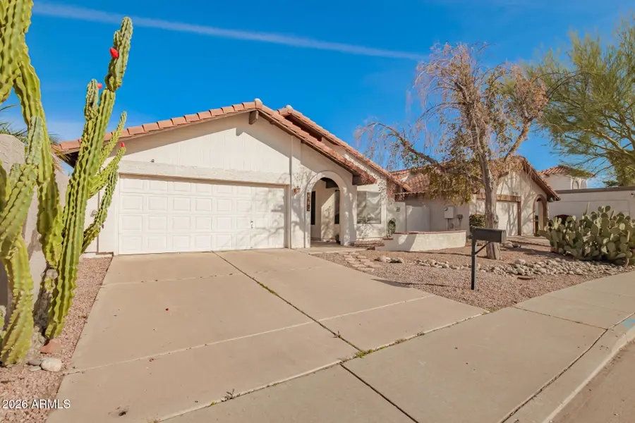 2142 W Knowles Circle, Mesa, AZ 85202 - Image #2