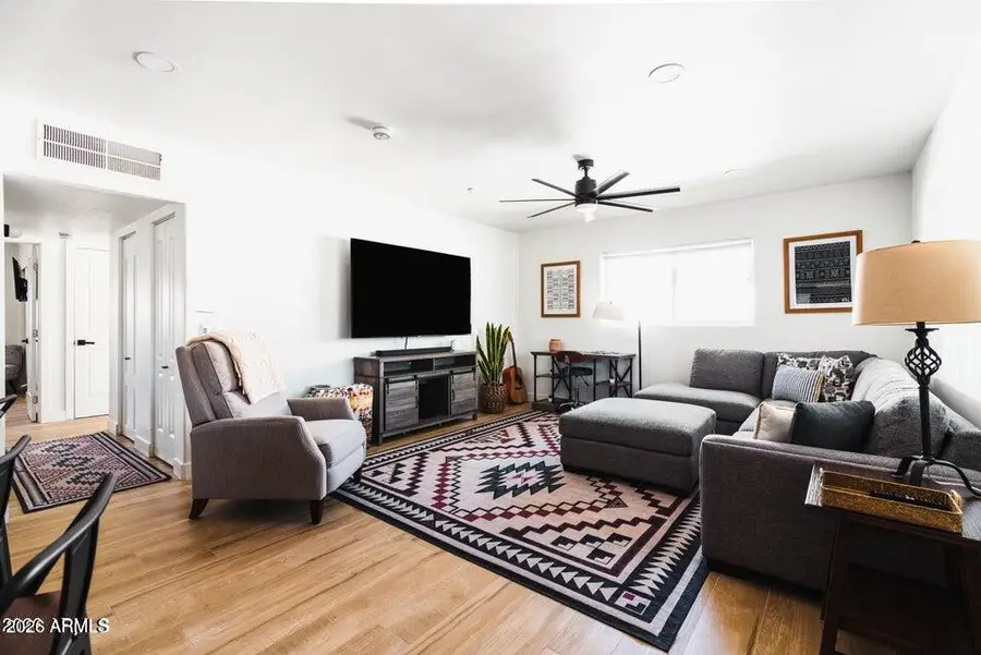 3102 N 35th Street, Phoenix, AZ 85018 - Image #2