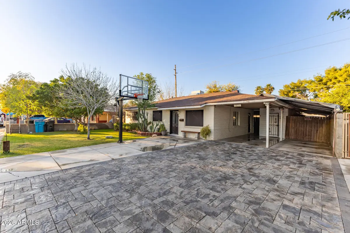 2810 W San Miguel Avenue, Phoenix, AZ 85017 - #1