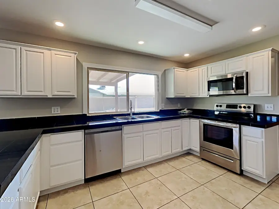 4569 W Shaw Butte Drive, Glendale, AZ 85304 - Image #2