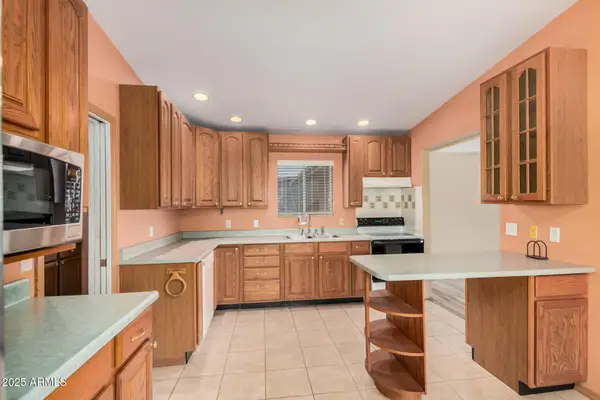 144 W Peretz Circle, Morristown, AZ 85342