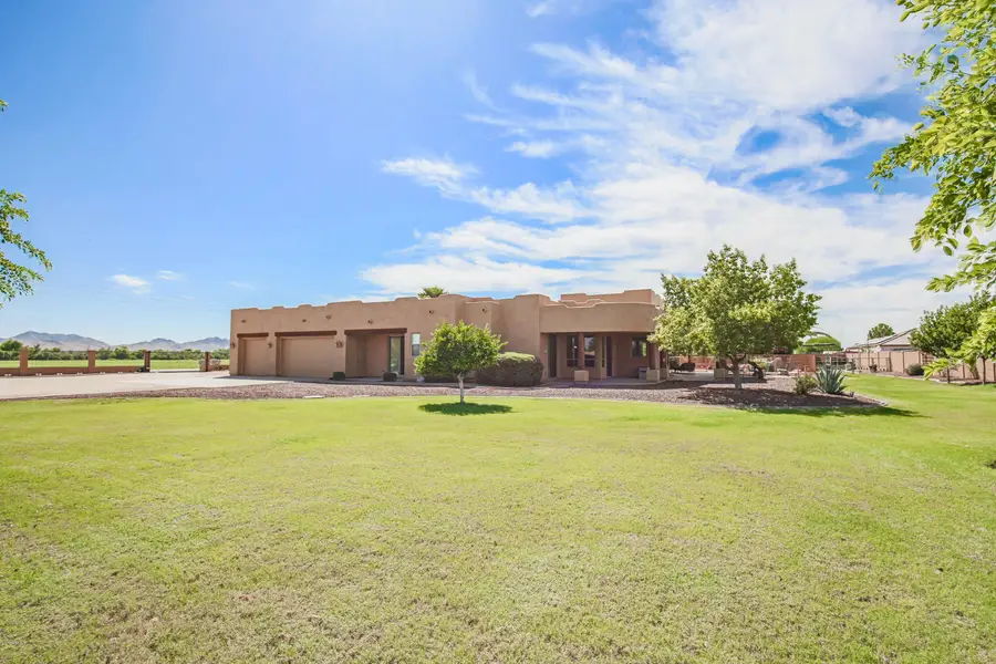 21908 W Beloat Road, Buckeye, AZ 85326 - #2