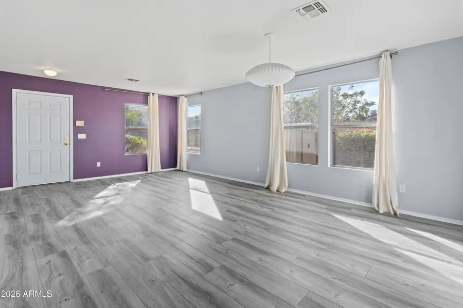 104 E Milada Drive, Phoenix, AZ 85042 - Image #3