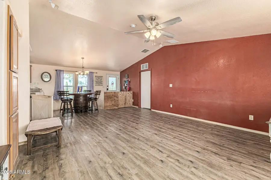 25206 W Rockaway Hills Drive, Morristown, AZ 85342 - #2