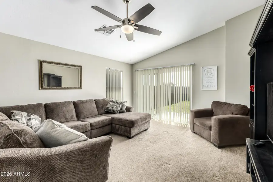 2207 E 39th Avenue, Apache Junction, AZ 85119 - #2