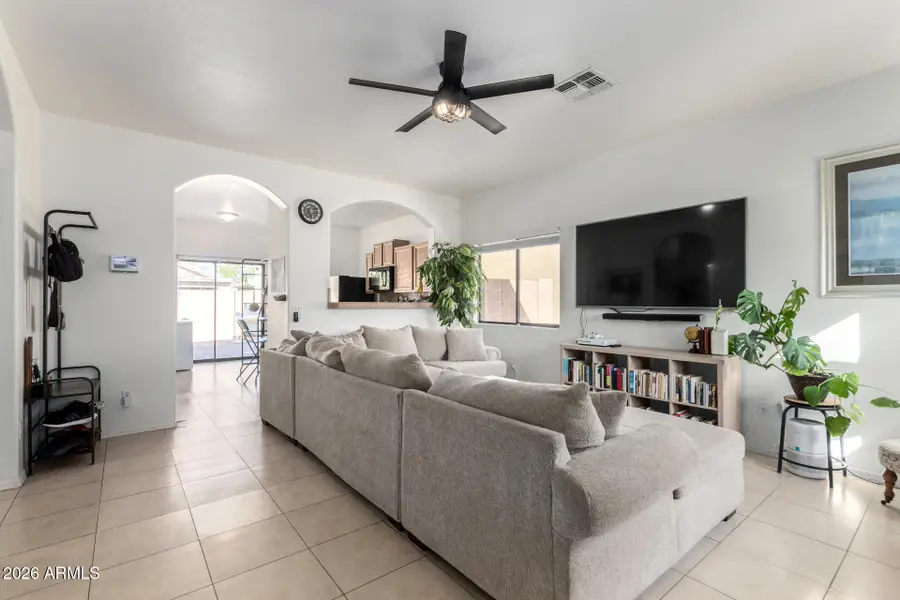 812 W Saint Charles Avenue, Phoenix, AZ 85041 - #3