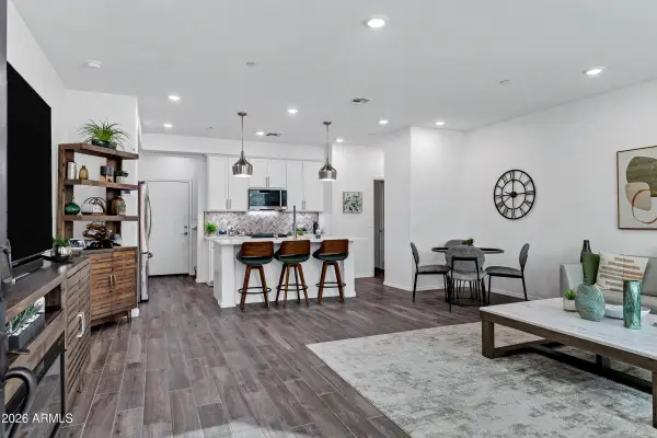 1825 E Hampton Lane #106, Gilbert, AZ 85295