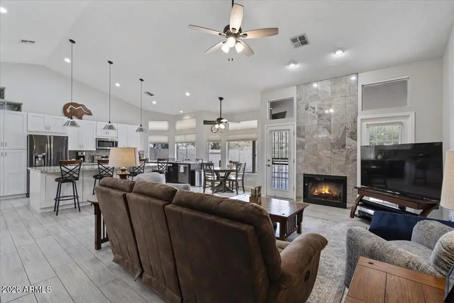 404 E Mountain Sky Avenue, Phoenix, AZ 85048 - #3