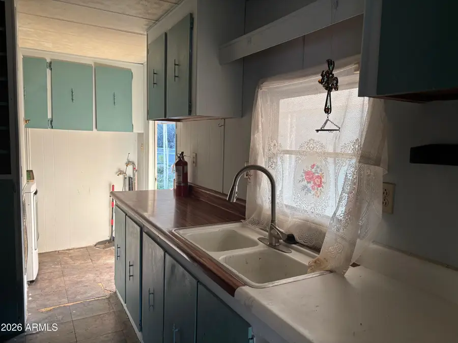 18699 E Wanda Drive, Black Canyon City, AZ 85324 - #2