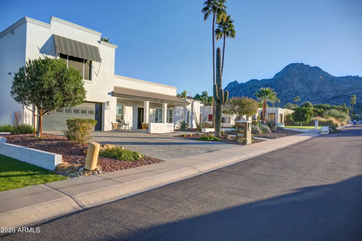 2016 E State Avenue, Phoenix, AZ 85020 - #1