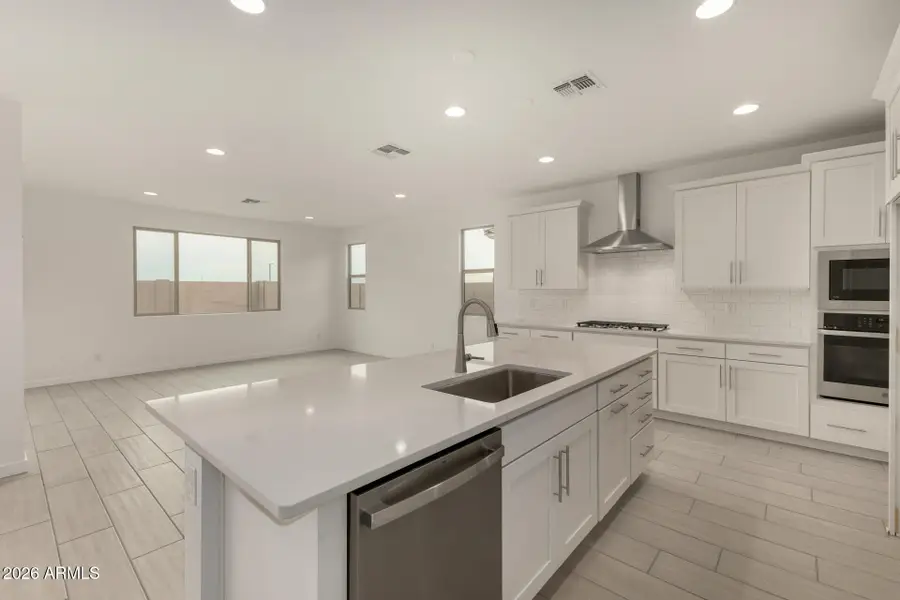 18137 W Watkins Street, Goodyear, AZ 85338 - Image #2