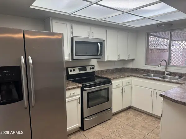 6733 N 44th Avenue, Glendale, AZ 85301