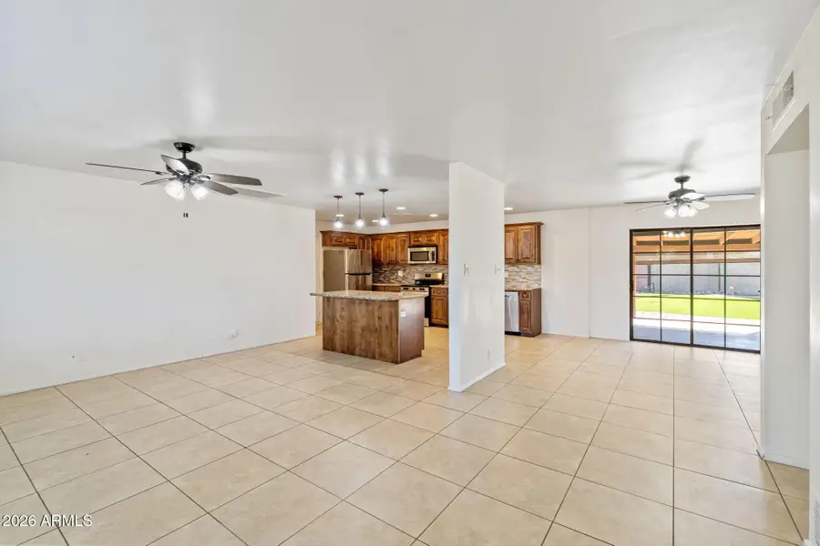 2055 W Edgemont Avenue, Phoenix, AZ 85009 - Image #3