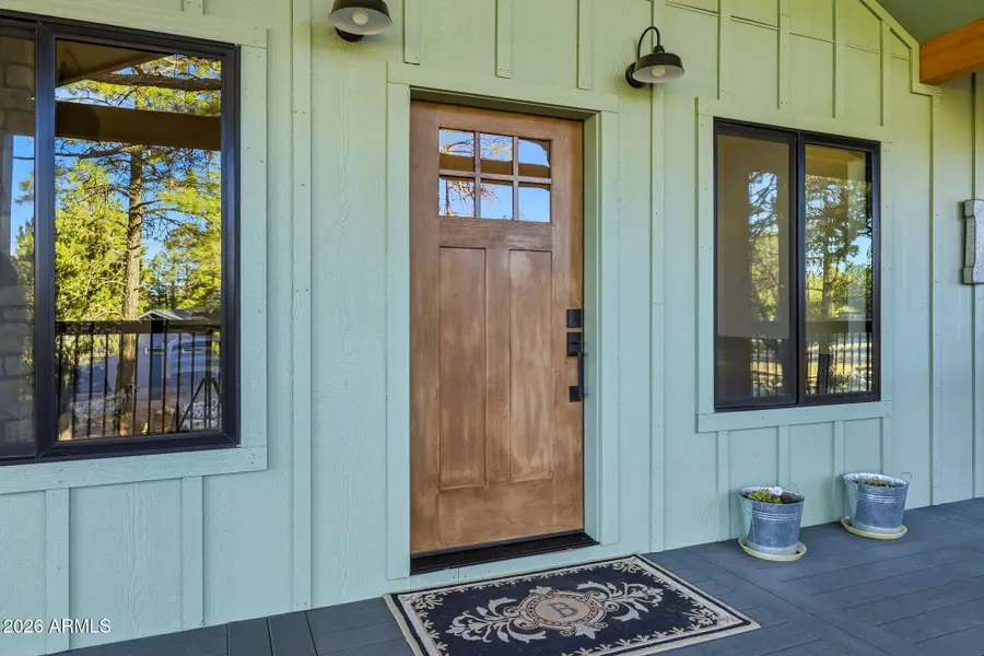 2225 Roundabout Way, Overgaard, AZ 85933 - #2