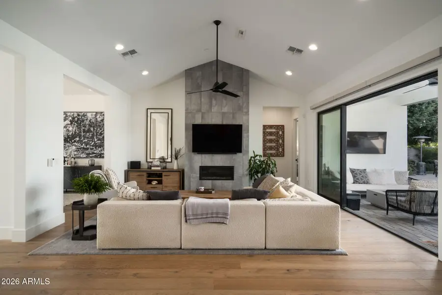 3226 E Glenrosa Avenue, Phoenix, AZ 85018 - #2