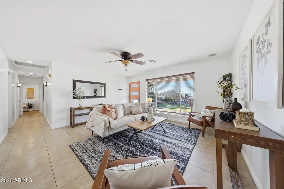 8112 E Monte Vista Road, Scottsdale, AZ 85257 - Image #1