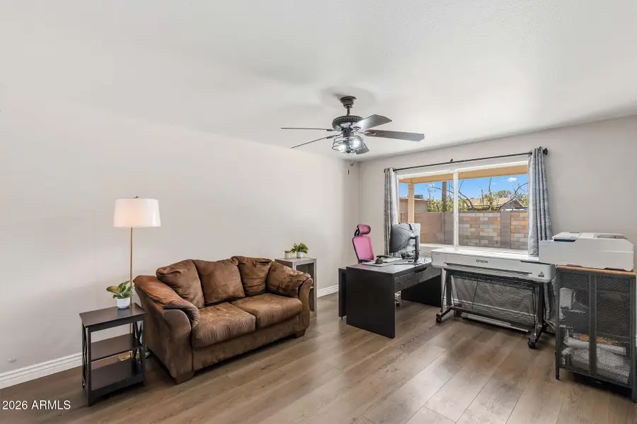 543 E Franklin Avenue, Mesa, AZ 85204 - #2