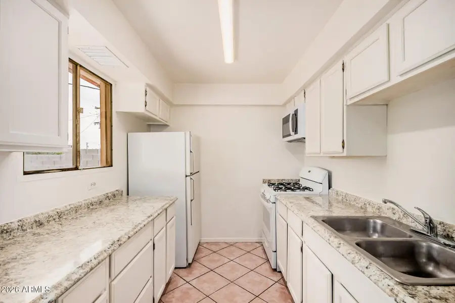 7937 W Pinchot Avenue, Phoenix, AZ 85033 - #2