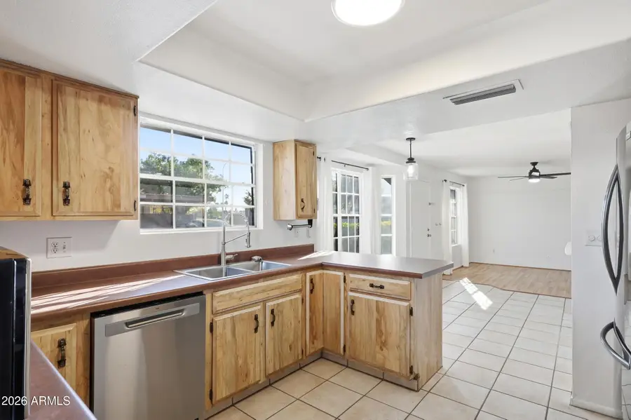 1033 E Bendix Drive, Tempe, AZ 85283 - Image #3