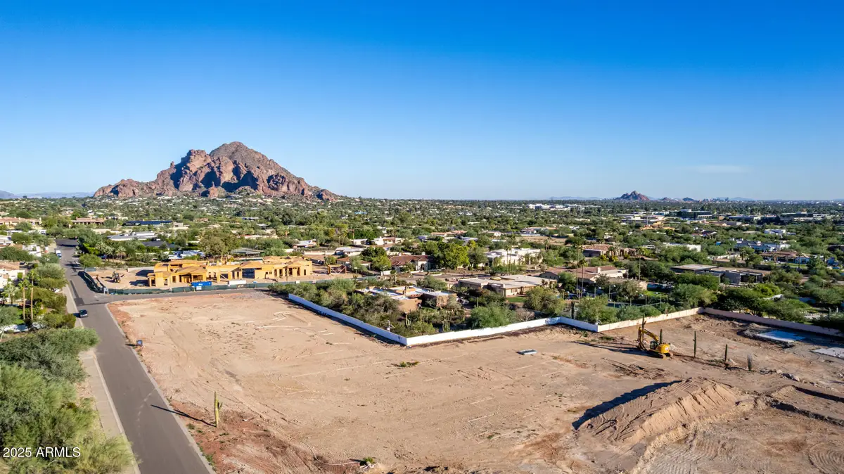 3627 E Bethany Home Road #2, Paradise Valley, AZ 85253 - Image #1