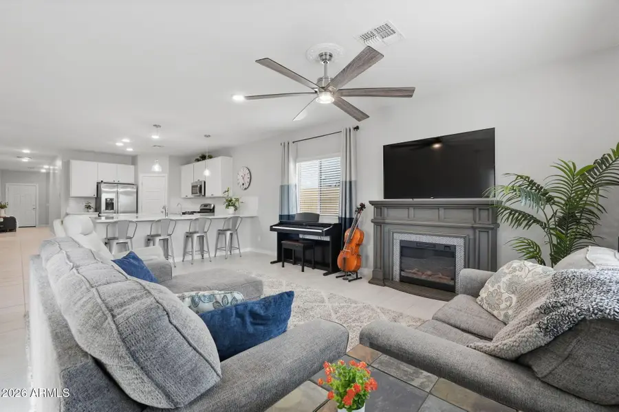 2570 N Coolidge Avenue, Casa Grande, AZ 85122 - #3