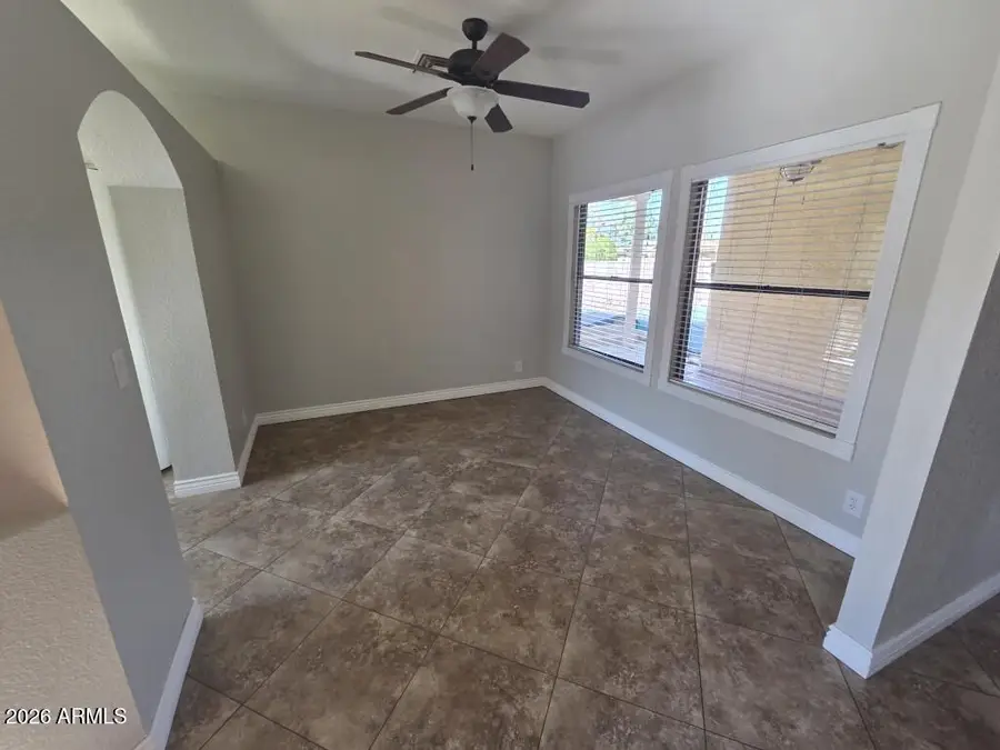 850 E Vaughn Avenue, Gilbert, AZ 85234 - #2