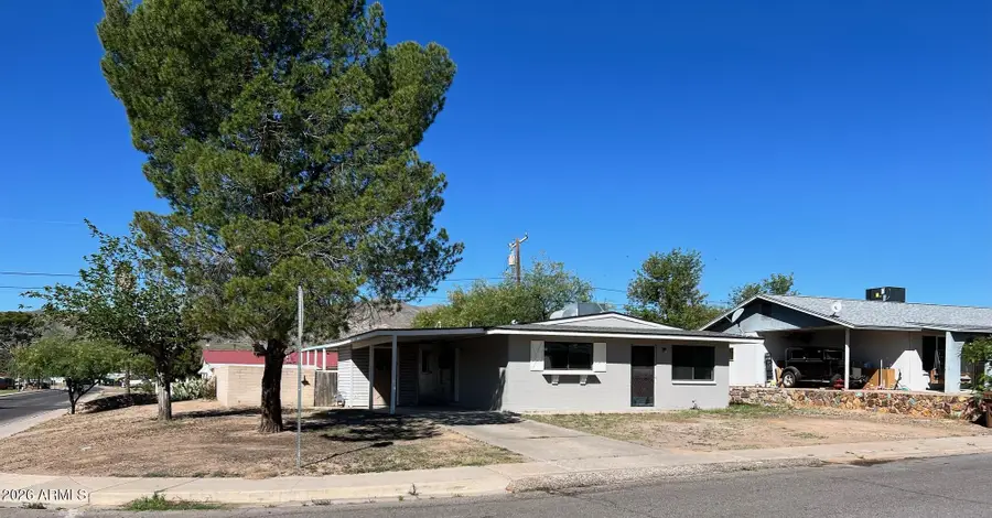 401 W Greenwich Road, Kearny, AZ 85137 - #2
