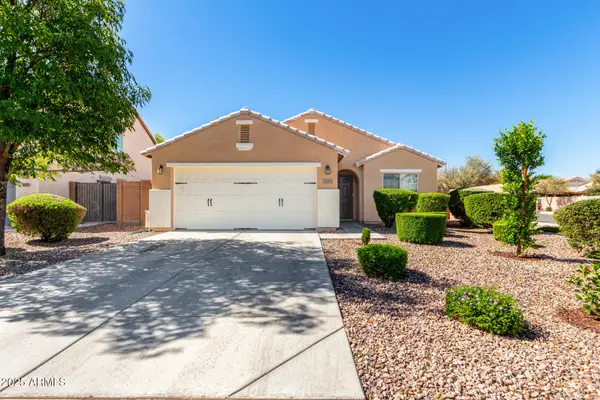 2053 E Saddlebrook Court, Gilbert, AZ 85298