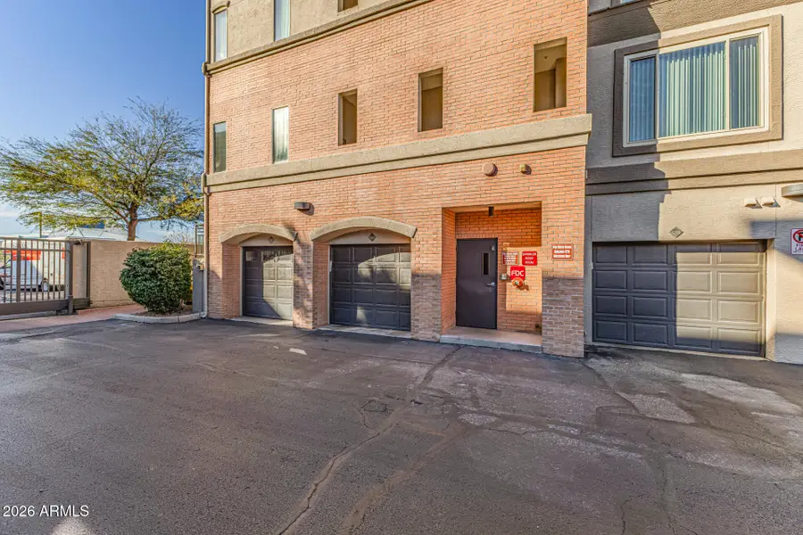 425 W Rio Salado Parkway #101, Tempe, AZ 85281 - #3