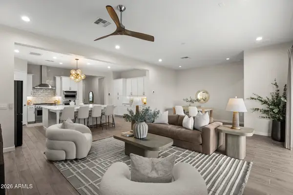 5954 E Cat Balue Drive, Phoenix, AZ 85054