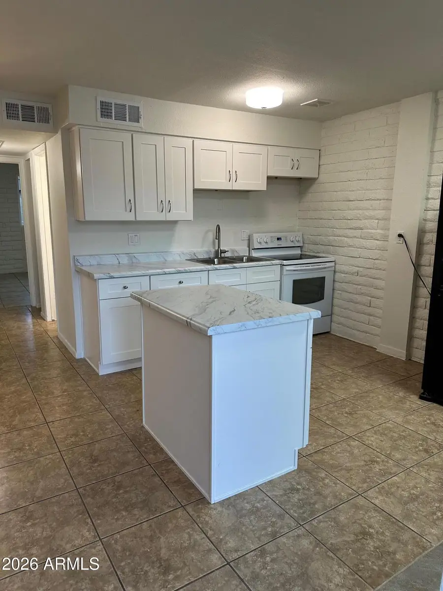 2333 W Glenrosa Avenue #114, Phoenix, AZ 85015 - Image #3