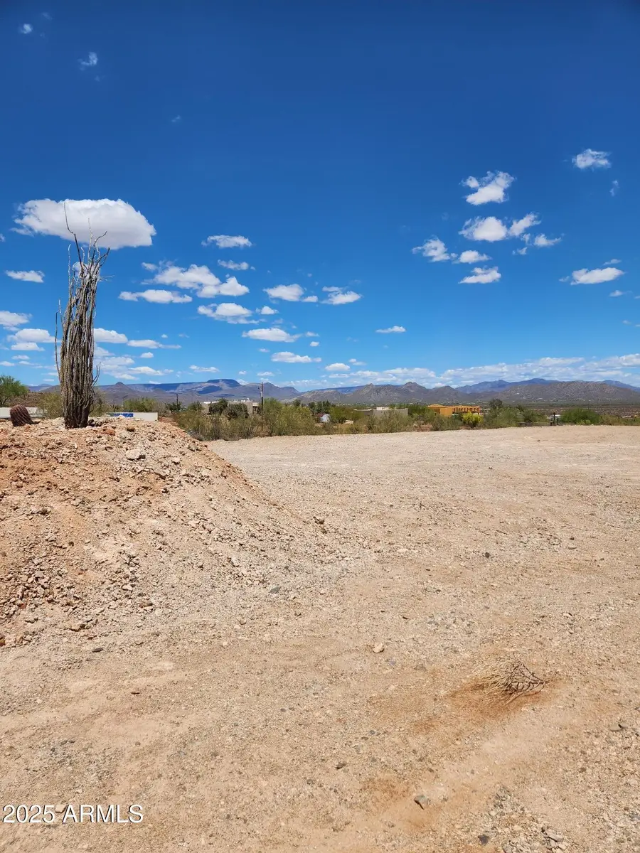 1014 E Desert Sky Court #21174116, Phoenix, AZ 85085 - Image #3