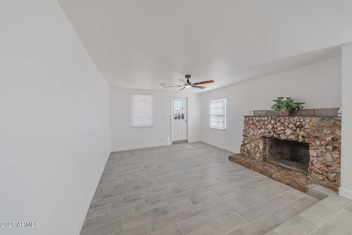 4211 N 32nd Avenue, Phoenix, AZ 85017 - #1