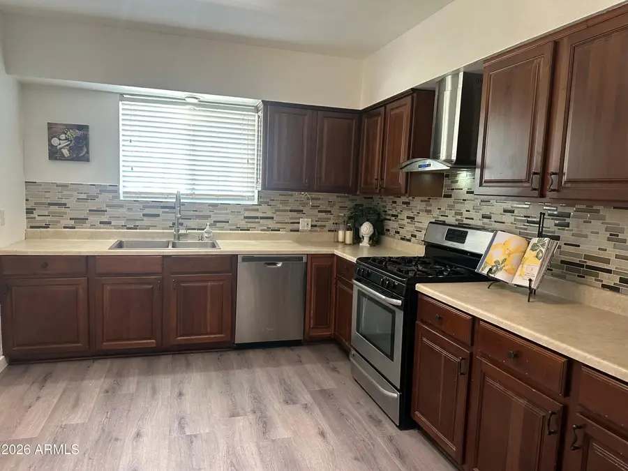 1111 E Turney Avenue #18, Phoenix, AZ 85014 - #2