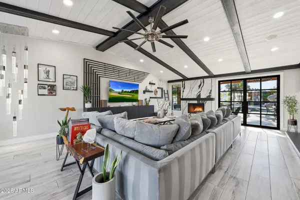 9026 N 67th Street, Paradise Valley, AZ 85253